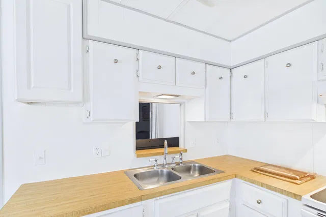 Residence photo 3