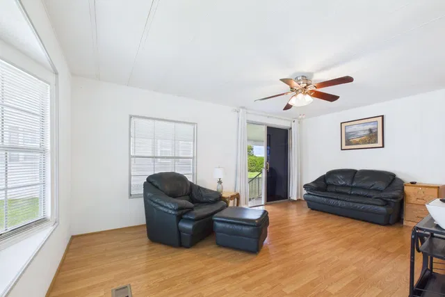 Residence photo 6