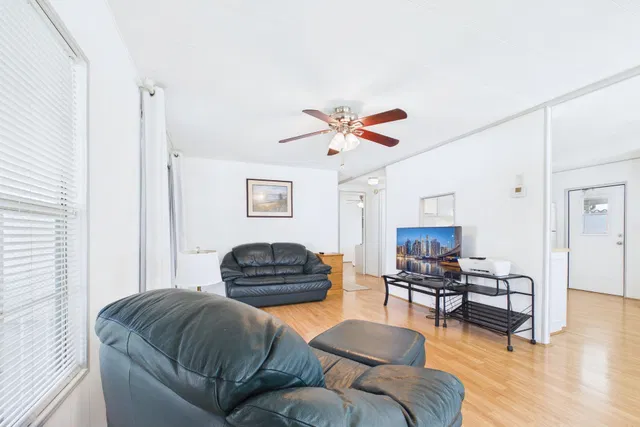Residence photo 7