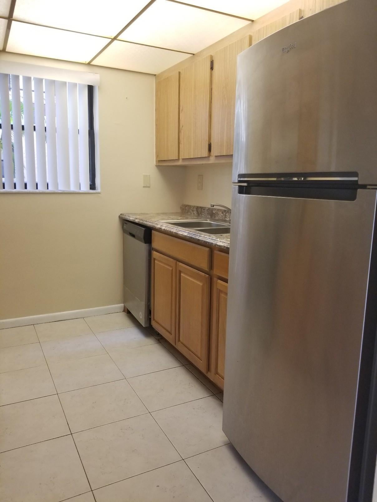  Unit 102 photo 4