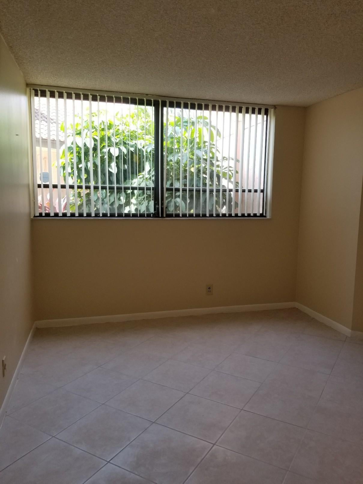  Unit 102 photo 10