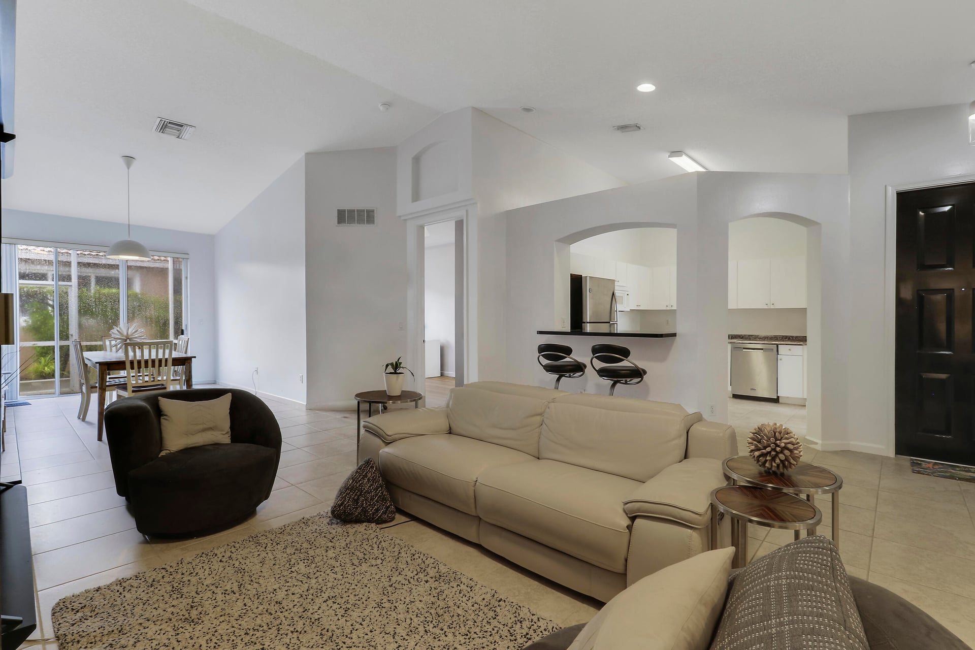  Residence photo 9