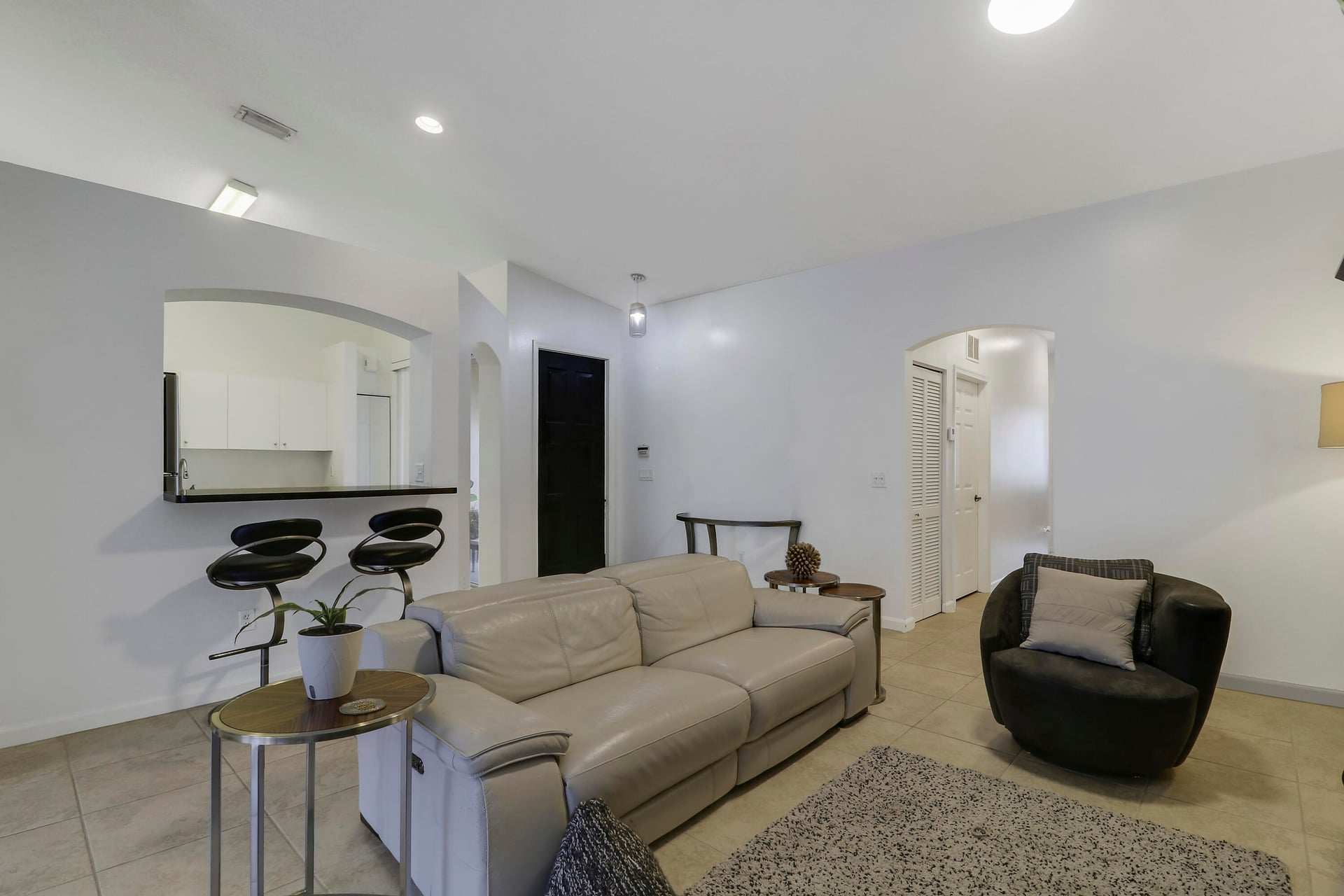  Residence photo 12
