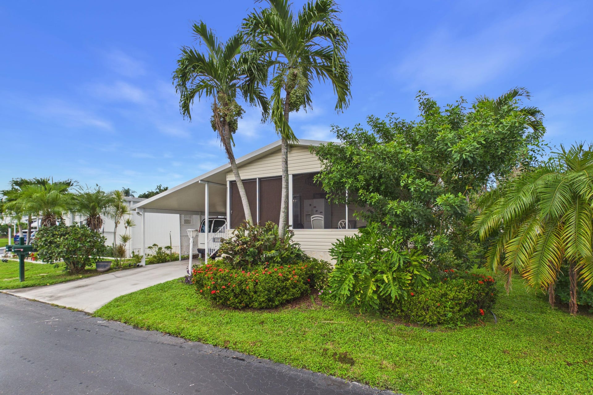 Residence photo 2