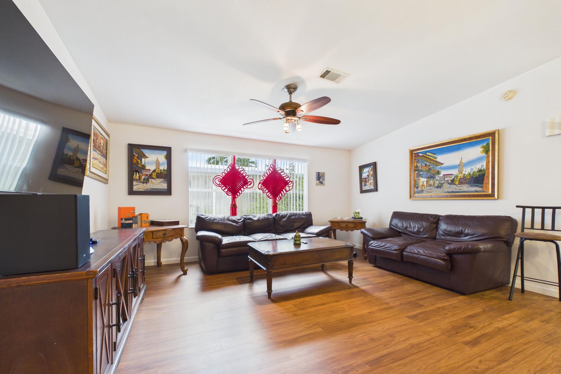Residence photo 9