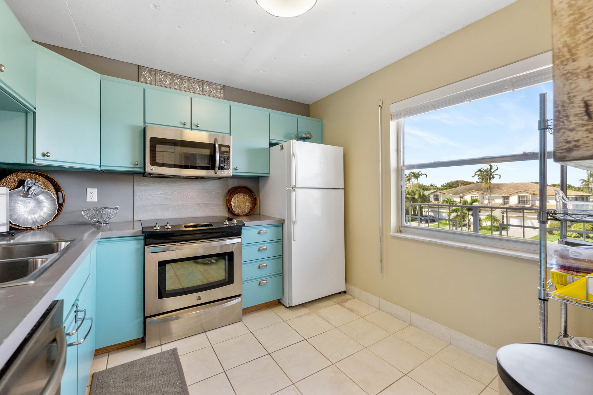 Unit 339 photo 21