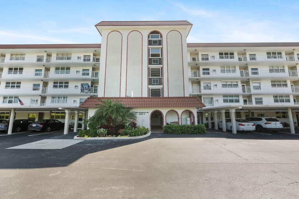 Unit 339 photo 43
