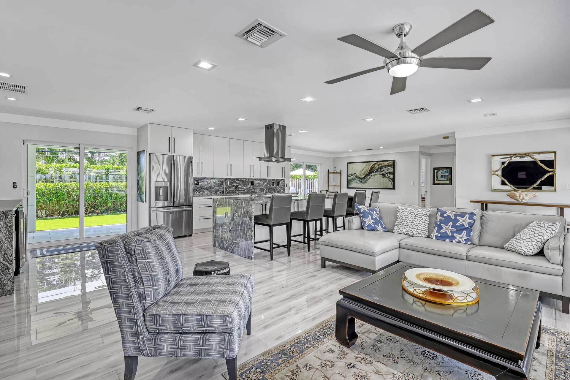 Palm Beach Isles Residence photo 17