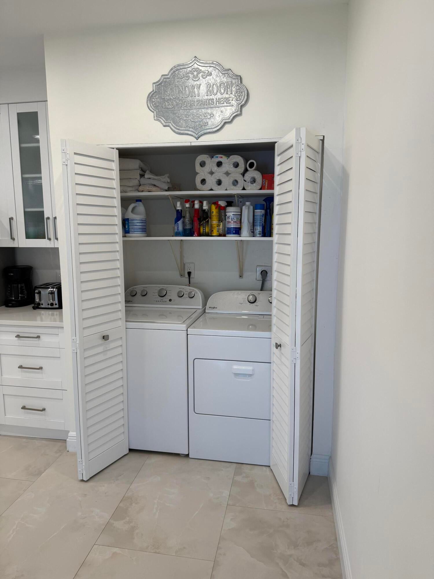 Unit 305 photo 17