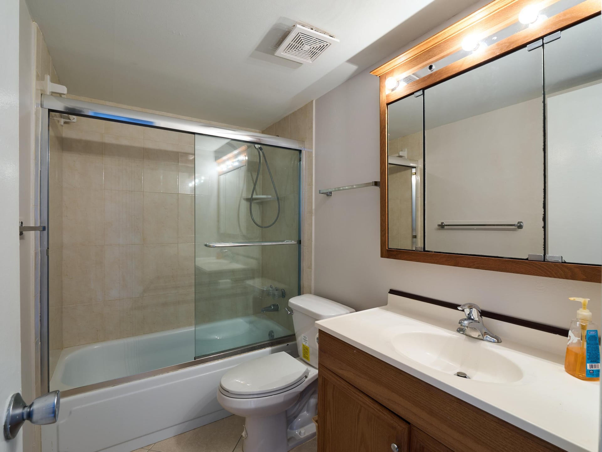 Unit 402 photo 27