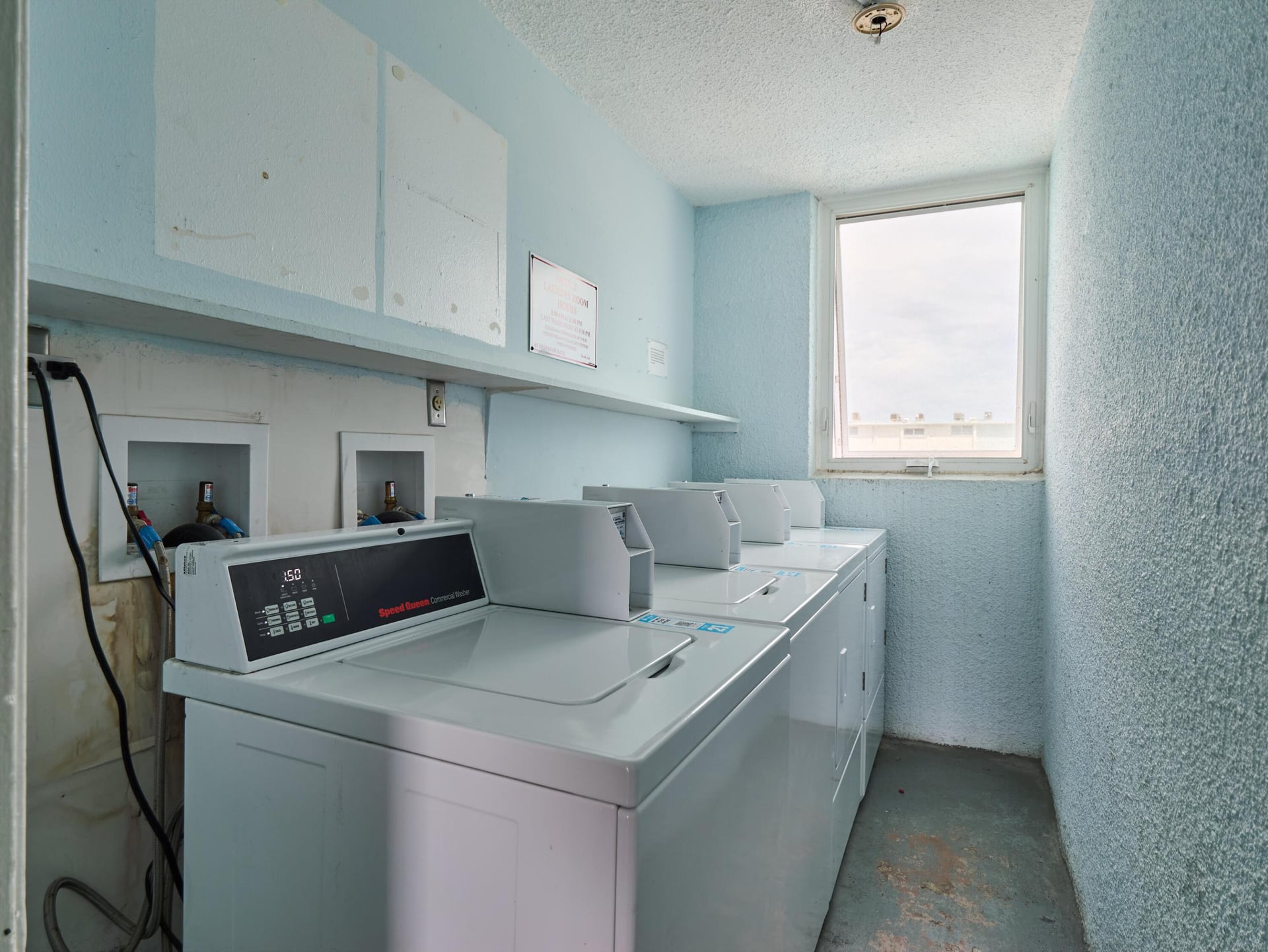 Unit 402 photo 31