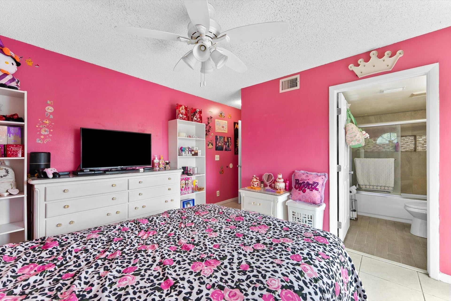 Unit D photo 20