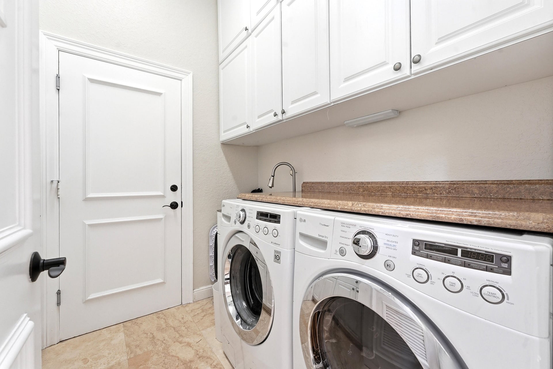  Residence photo 40