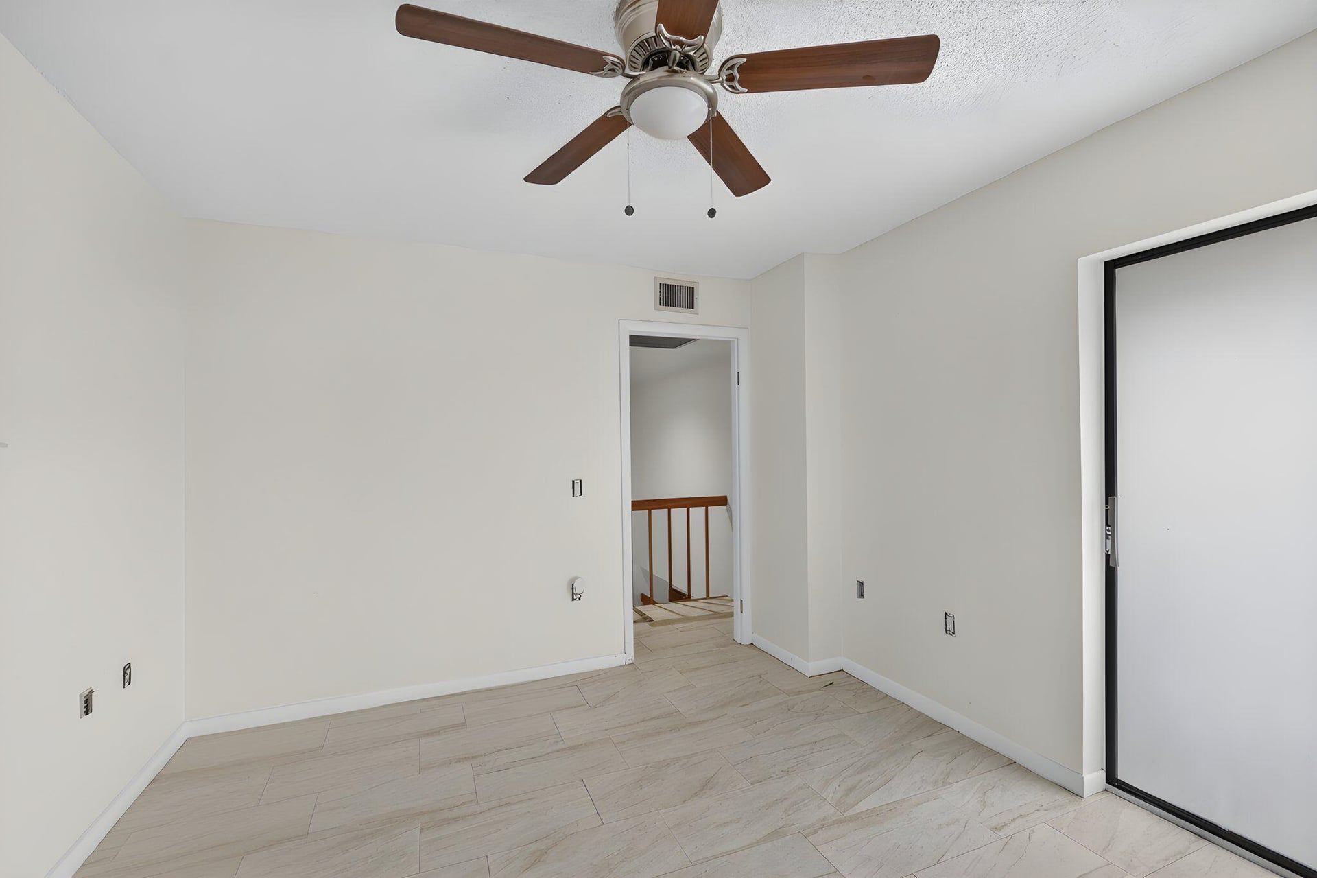  Residence photo 30