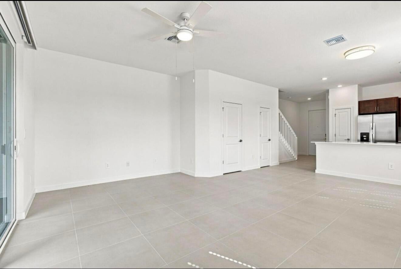  Residence photo 6