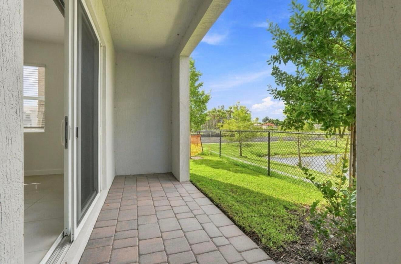  Residence photo 23
