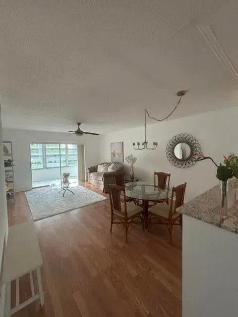  Unit 207 photo 5