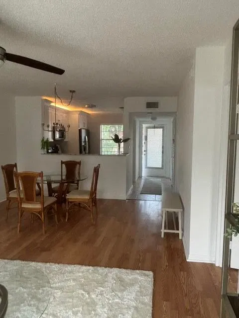  Unit 207 photo 6