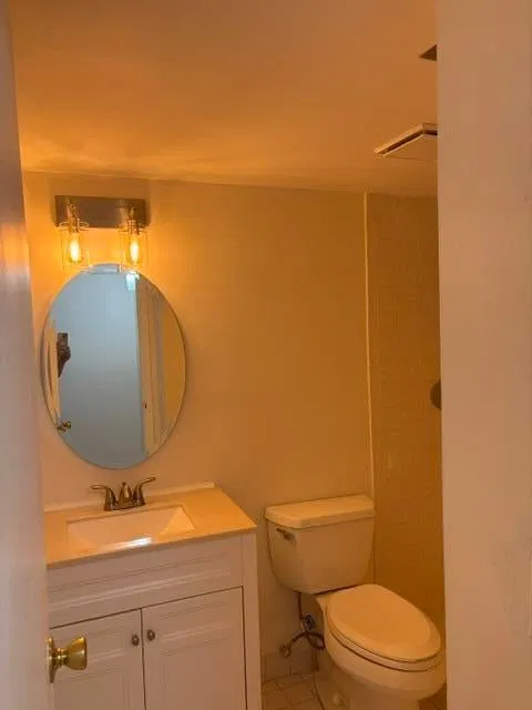  Unit 207 photo 8