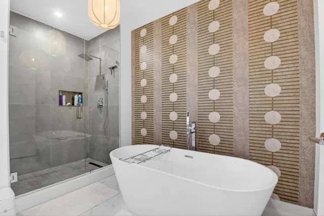 Nautilus 220 Unit 1708 photo 27