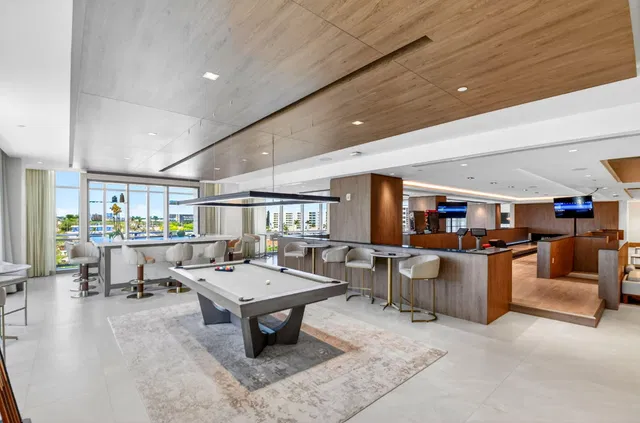 Nautilus 220 Unit 1708 photo 64