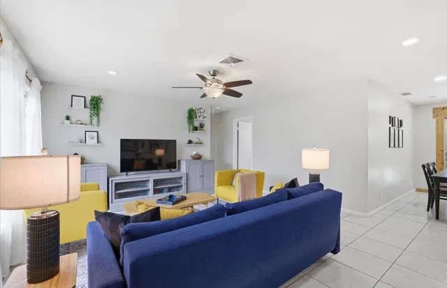  Residence photo 9