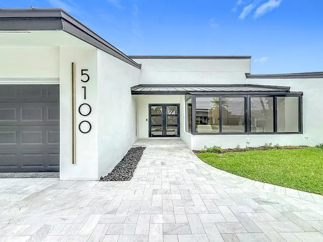 Residence photo 5