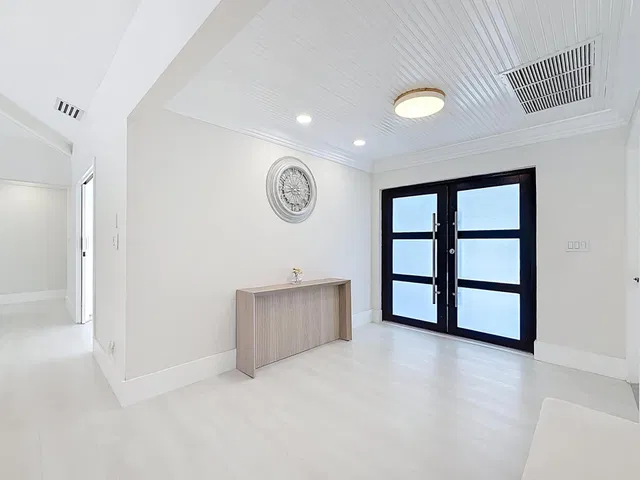 Residence photo 6
