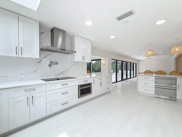 Residence photo 17