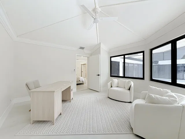 Residence photo 42
