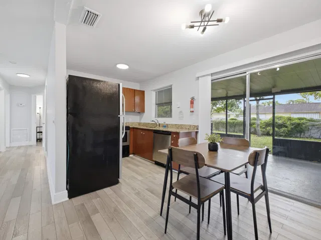 West Palm Beach Residence photo 5
