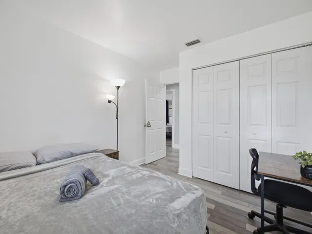 West Palm Beach Residence photo 8