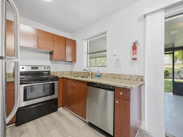 West Palm Beach Residence photo 14