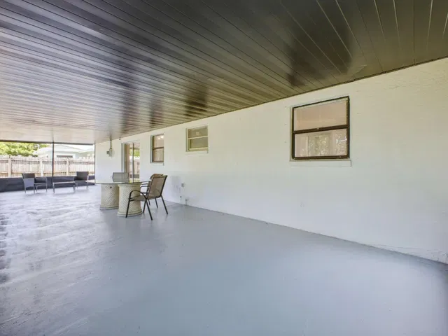West Palm Beach Residence photo 27