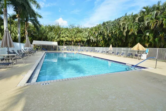 Residence photo 8