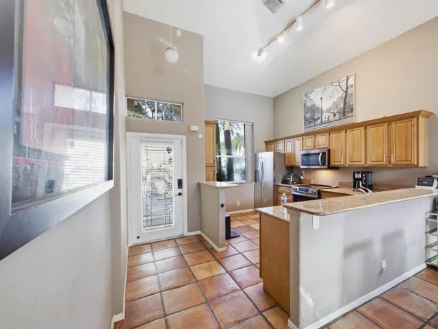 Residence photo 14
