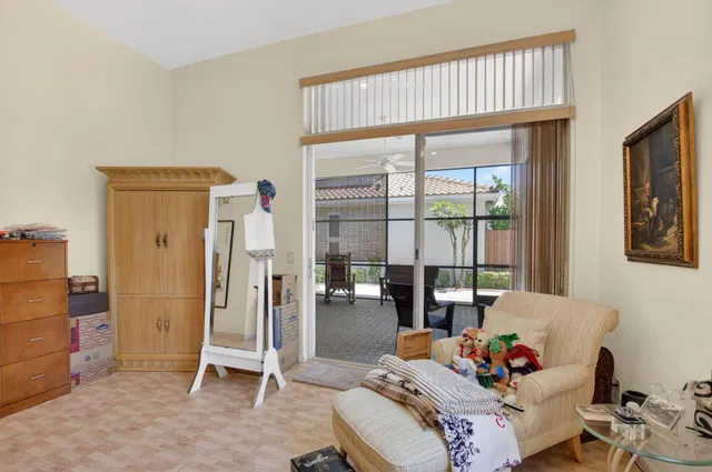 Residence photo 31