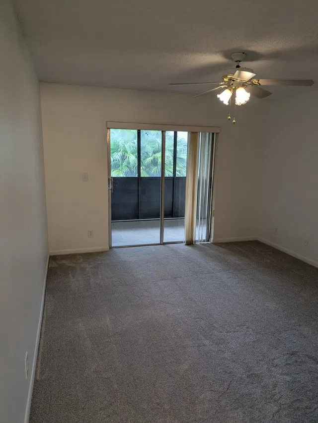  Residence photo 6