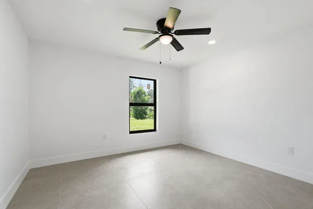 Residence photo 77