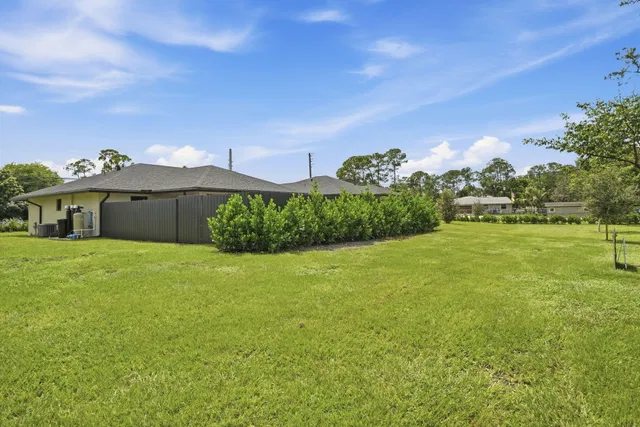 Residence photo 81