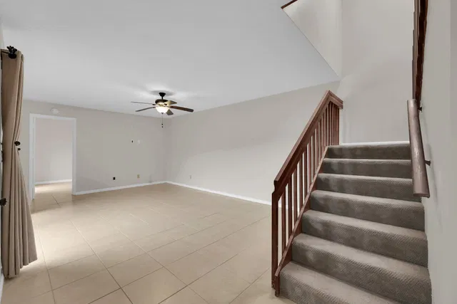 Unit 806 photo 25
