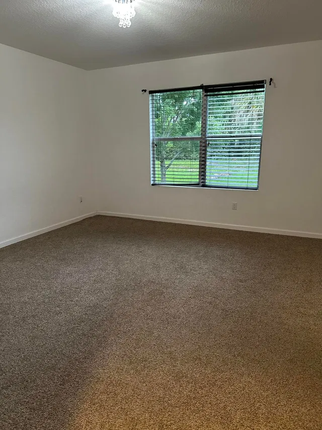  Residence photo 5