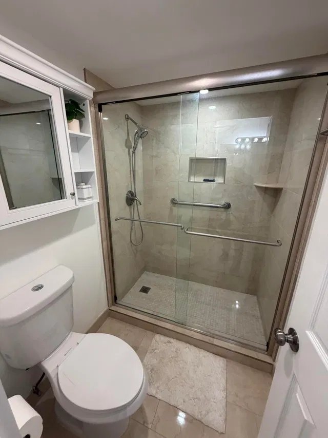 Unit 104 photo 17