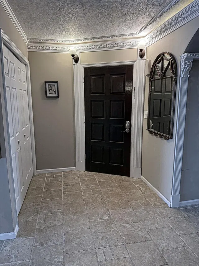 Unit 802 photo 10