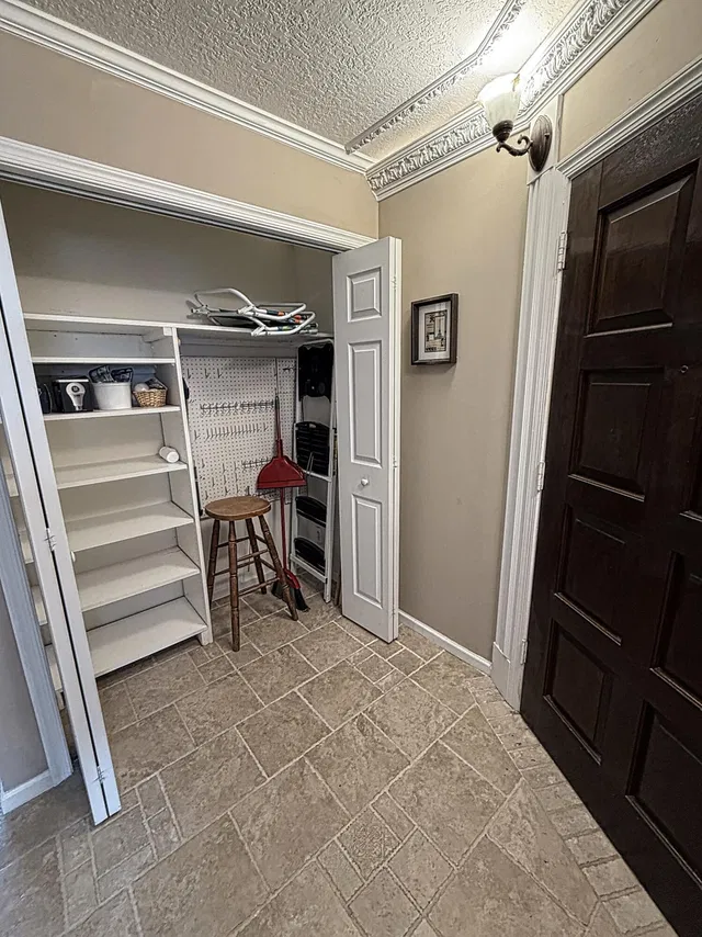 Unit 802 photo 12