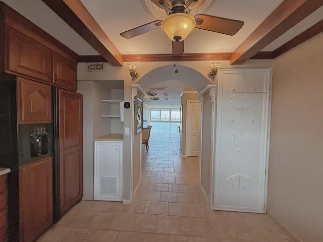 Unit 802 photo 15