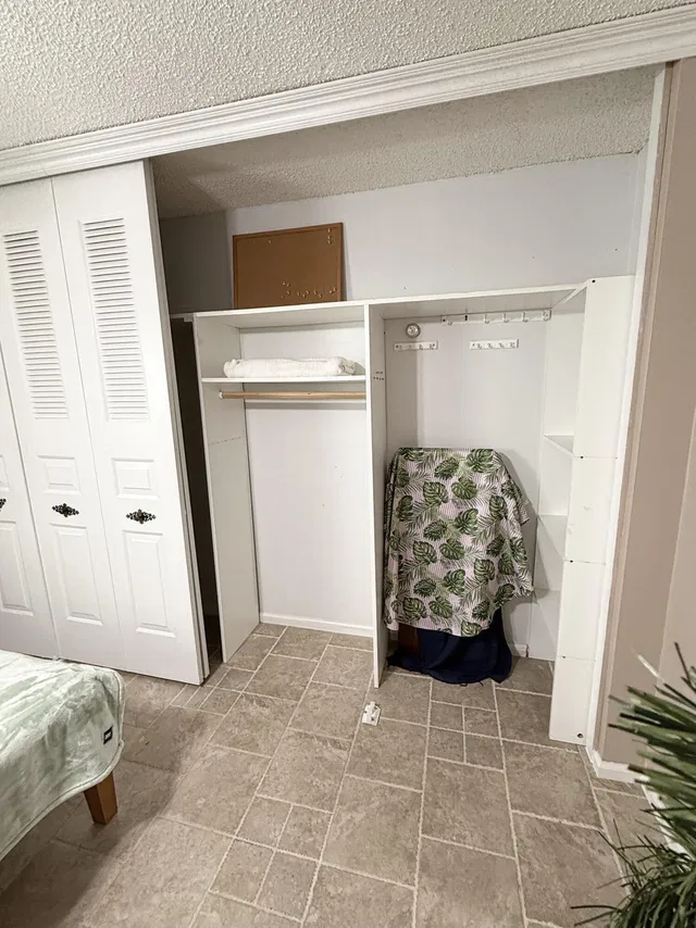 Unit 802 photo 24