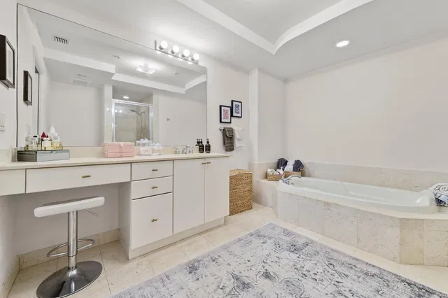 One City Plaza Unit 1123 photo 17