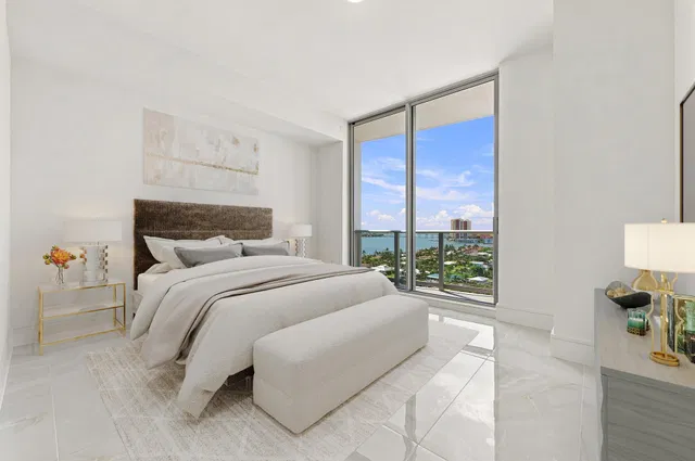 Nautilus 220 Unit 1407 photo 21