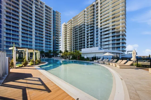 Nautilus 220 Unit 1407 photo 34